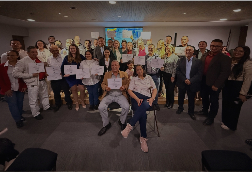 Certificación de conductores de carga en Colombia: experiencia de más de 20 años recibe reconocimiento oficial